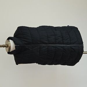 Gap Black Puffer Vest